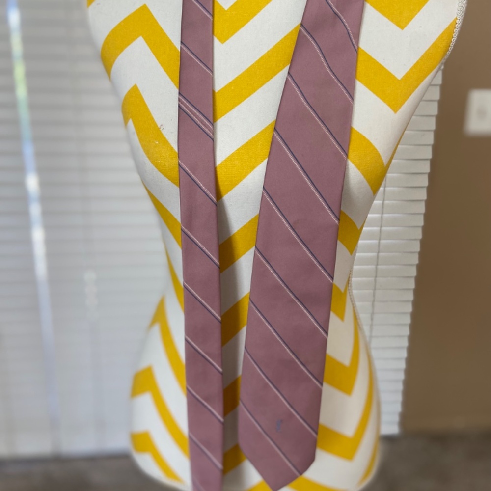 YSL tie - Picture 3 of 4